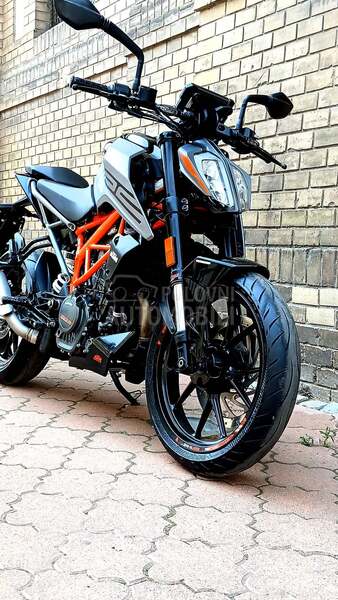 KTM Duke 125