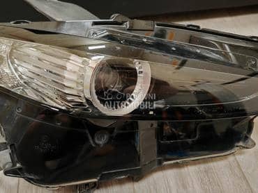 Far prednji desni za Mazda CX-30 od 2020. do 2022. god.