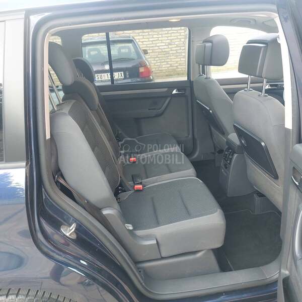 Volkswagen Touran 1.2 tsi 7 sedista