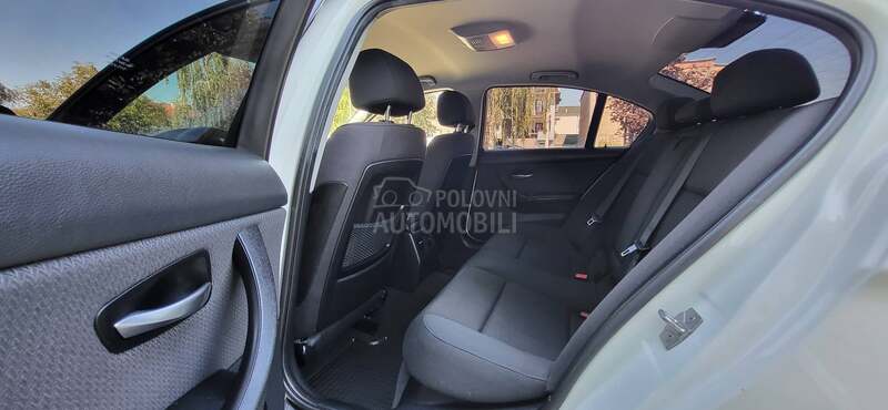 BMW 318 PIANO BLACK/SPORT
