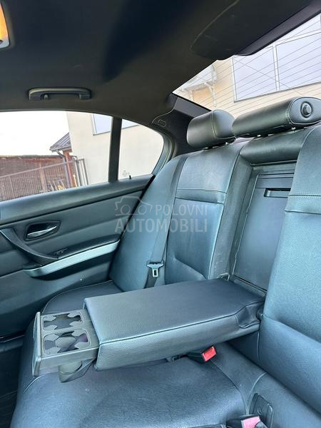 BMW 318 D/NAV/ŠIBER/XENON