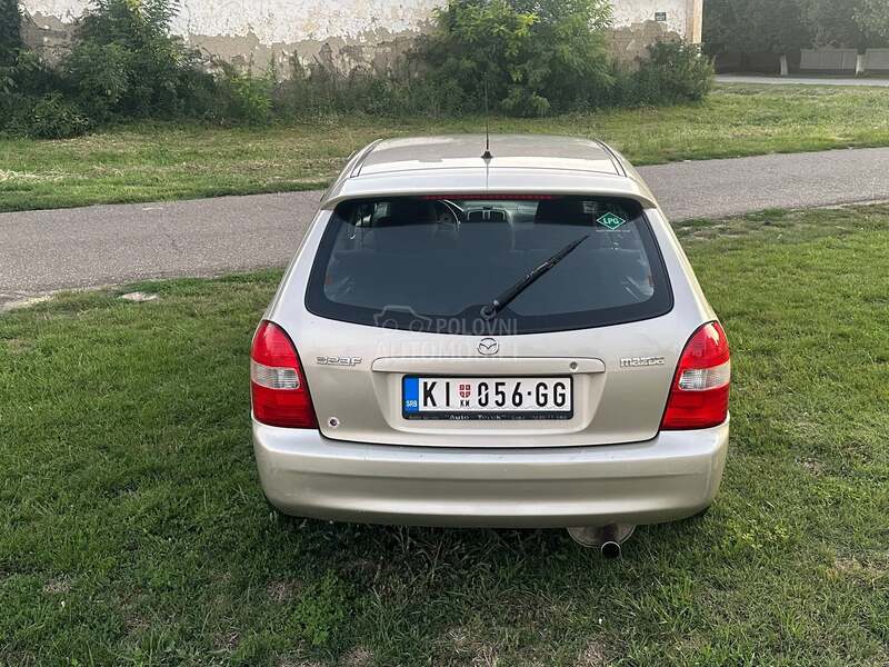 Mazda 323 