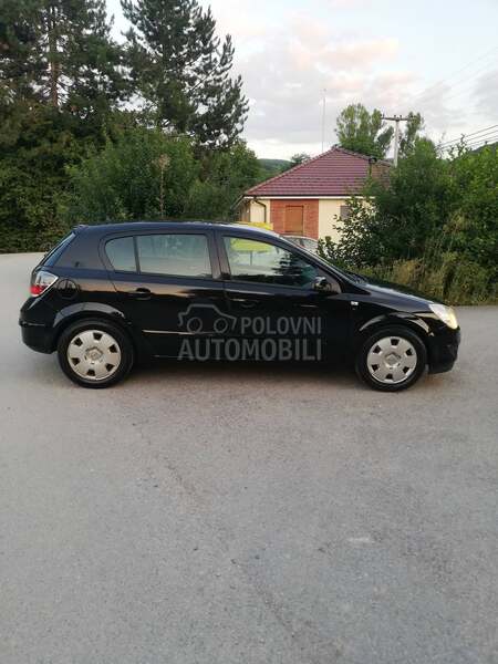 Opel Astra H 
