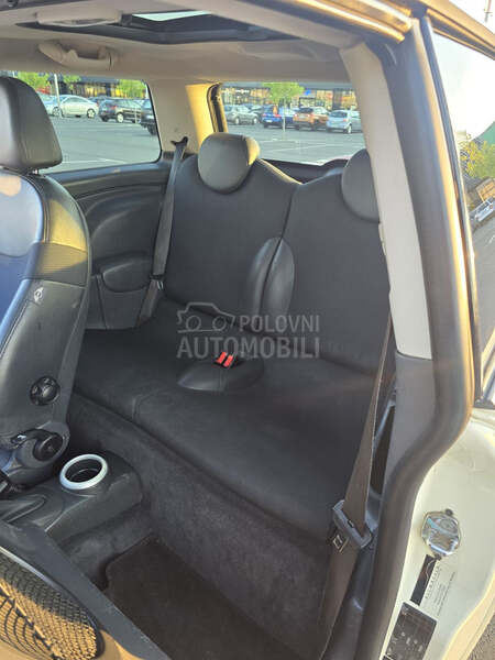 MINI Cooper 1.6