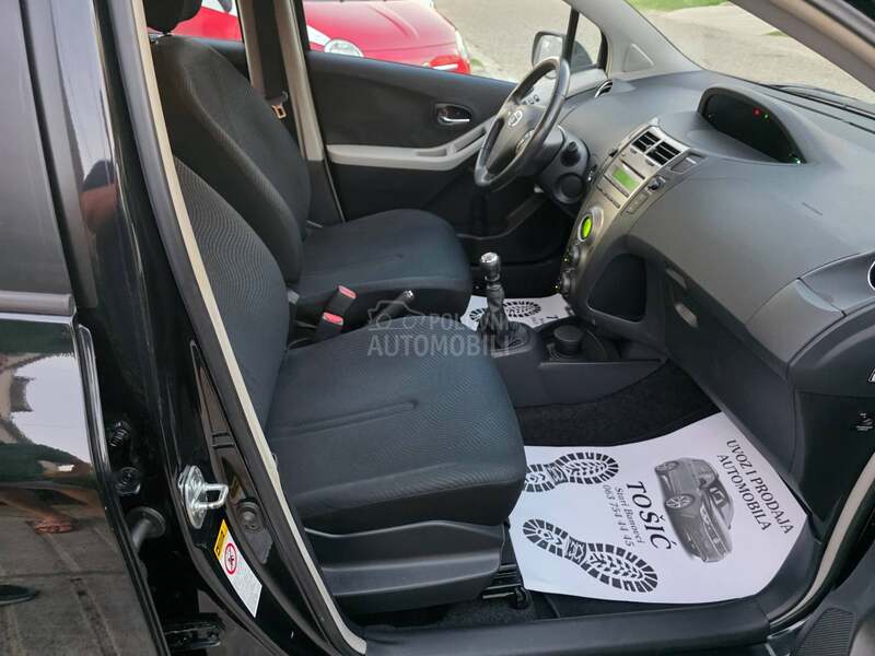 Toyota Yaris 1.5.7.6.0.0 k.m