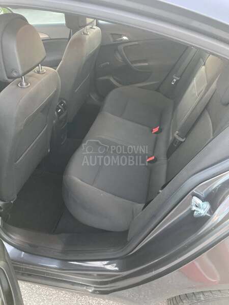 Opel Insignia 1.8