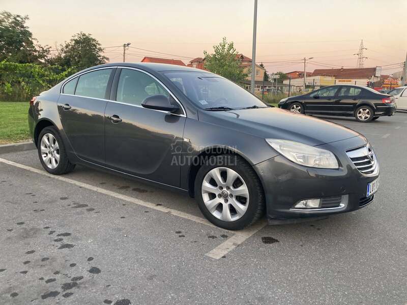 Opel Insignia 1.8