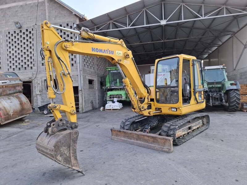 Komatsu PC 75