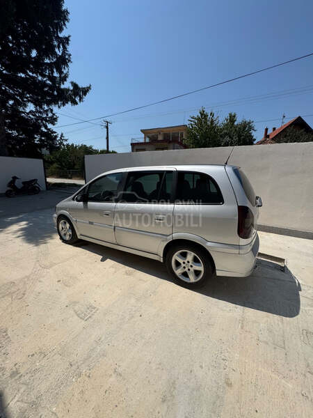 Opel Zafira 2.0turbo
