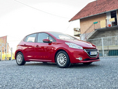 Peugeot 208 103.107 K M  T O P