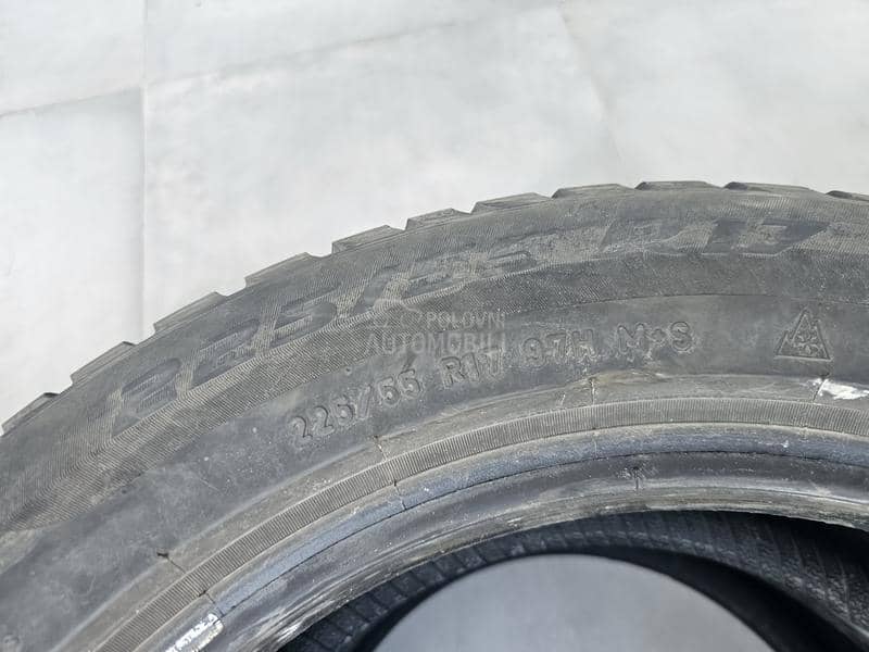 Pirelli 225/55 R17 Zimska