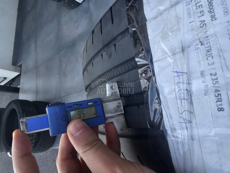Goodyear 235/45 R18 Letnja