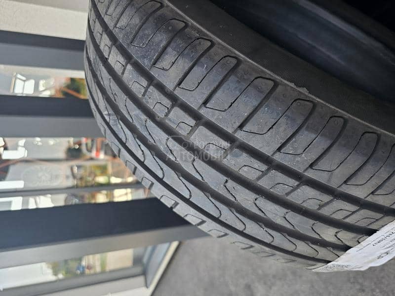 Pirelli 215/55 R17 Letnja