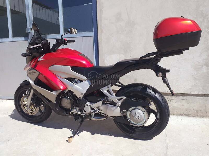 Honda VFR 800 X CrossRunner