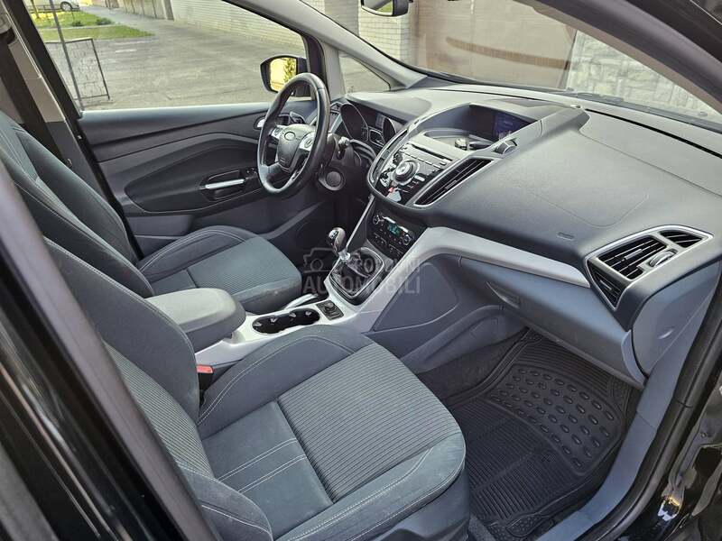 Ford C-Max TITANIUM