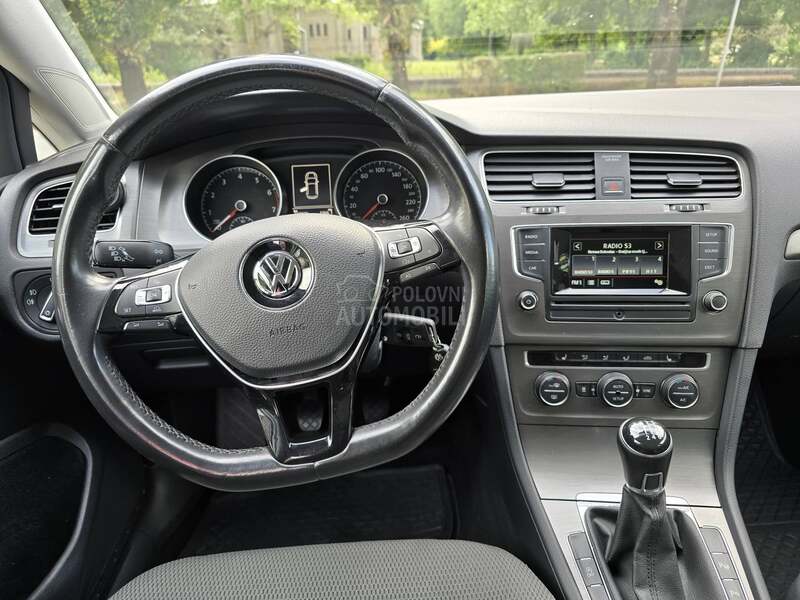 Volkswagen Golf 7 1.4 fsi
