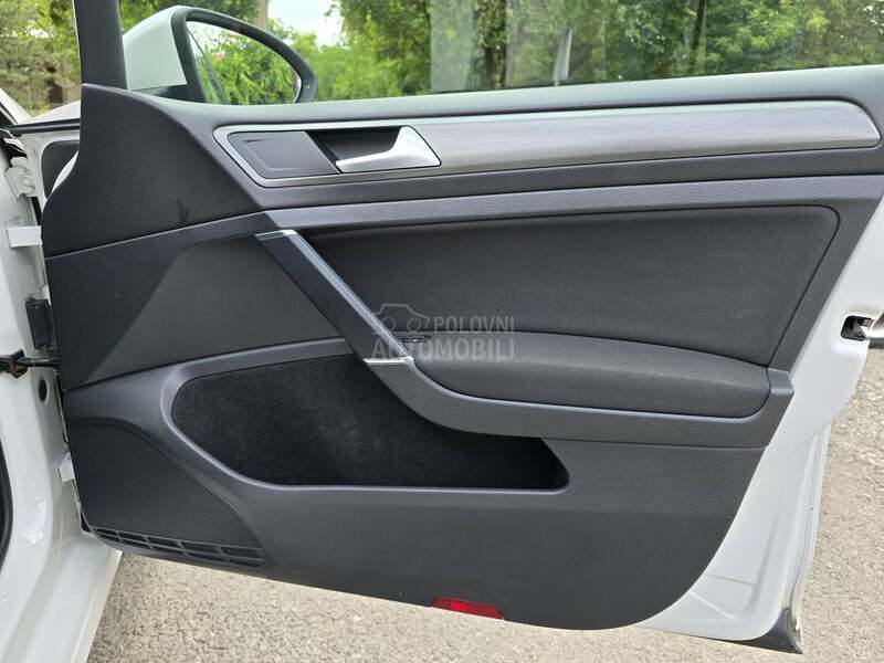 Volkswagen Golf 7 1.4 fsi