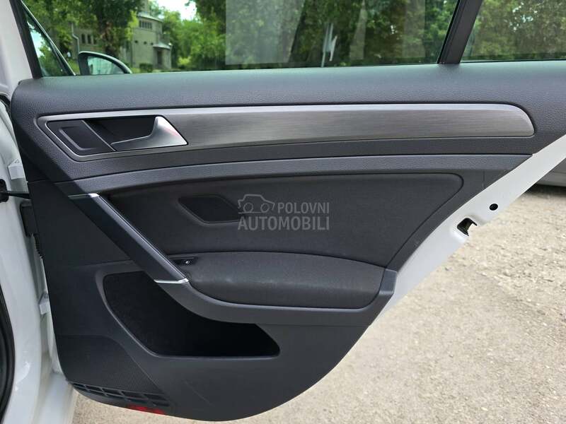 Volkswagen Golf 7 1.4 fsi