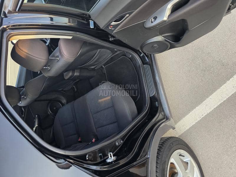 Honda Civic 1.4i 5DR Svajc