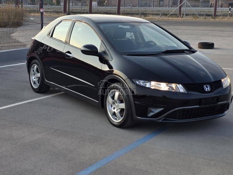 Honda Civic 1.4i 5DR Svajc
