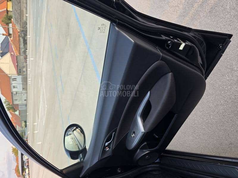 Honda Civic 1.4i 5DR Svajc