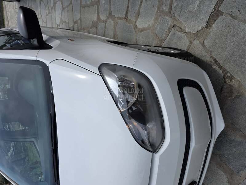 Volkswagen up! 1.0i 109k Svajc