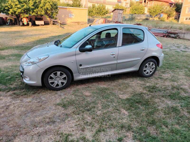Peugeot 206 plus 