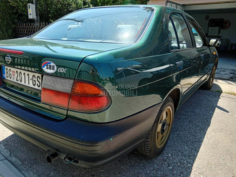 Nissan Almera 