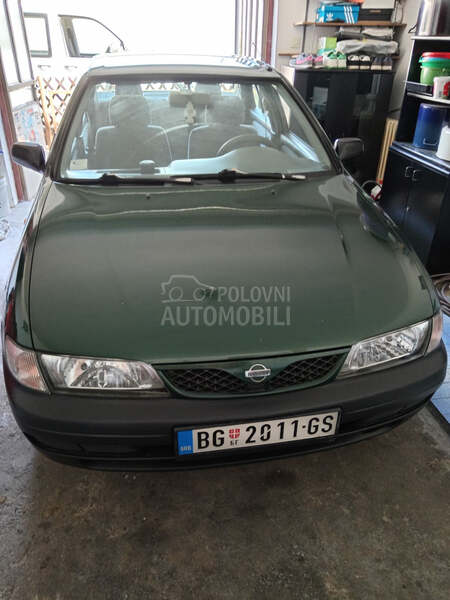 Nissan Almera 