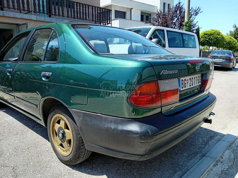 Nissan Almera 
