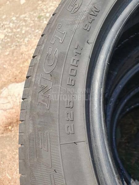 Goodyear 225/55 R17 Letnja