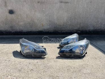 Desni Levi Far Halogen III za Toyota Yaris od 2017. do 2020. god.