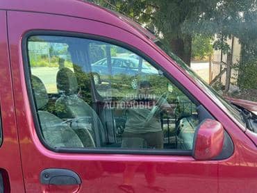 Staklo prednje desno za Renault Kangoo od 2003. do 2009. god.