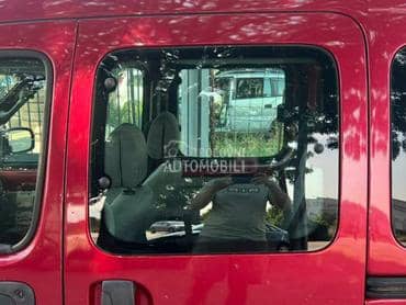 Staklo zadnje levo za Renault Kangoo od 2003. do 2009. god.