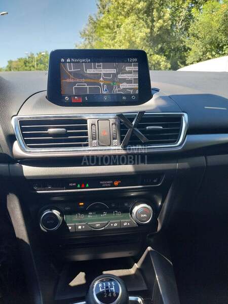 Mazda 3 2.0  SKYACTIV 120G