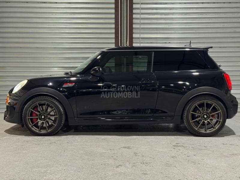MINI John Cooper Works JCW