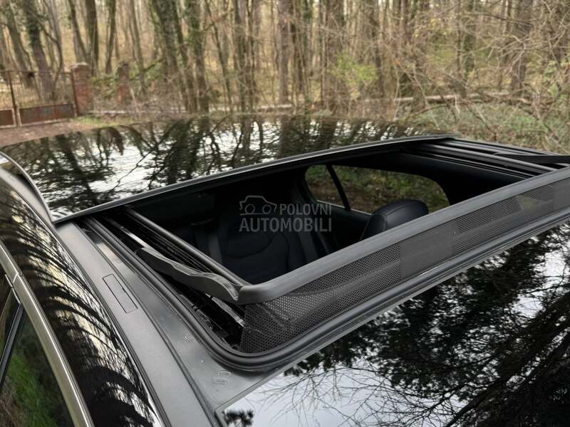 Mercedes Benz A 35 AMG Pano/HuD/Burmaster