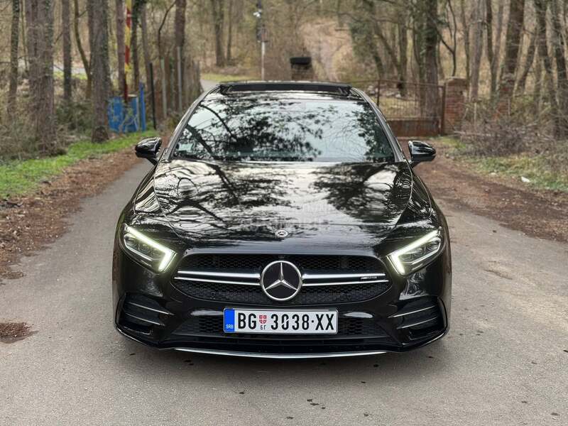Mercedes Benz A 35 AMG Pano/HuD/Burmaster