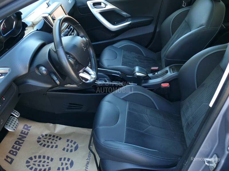 Peugeot 2008 1.2 CROSSWAY/PANO