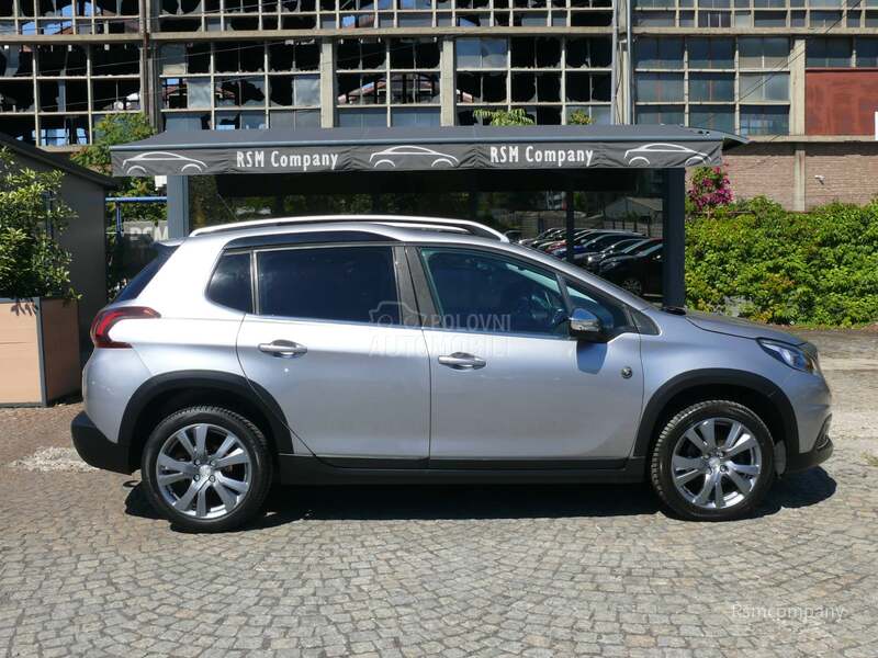 Peugeot 2008 1.2 CROSSWAY/PANO