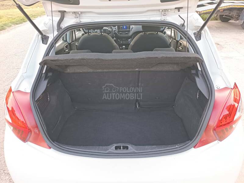Peugeot 208 1.6 ehdi