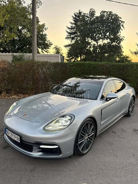 Porsche Panamera 4s executive