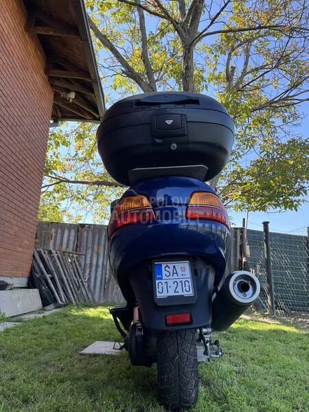 Suzuki Burgman 650