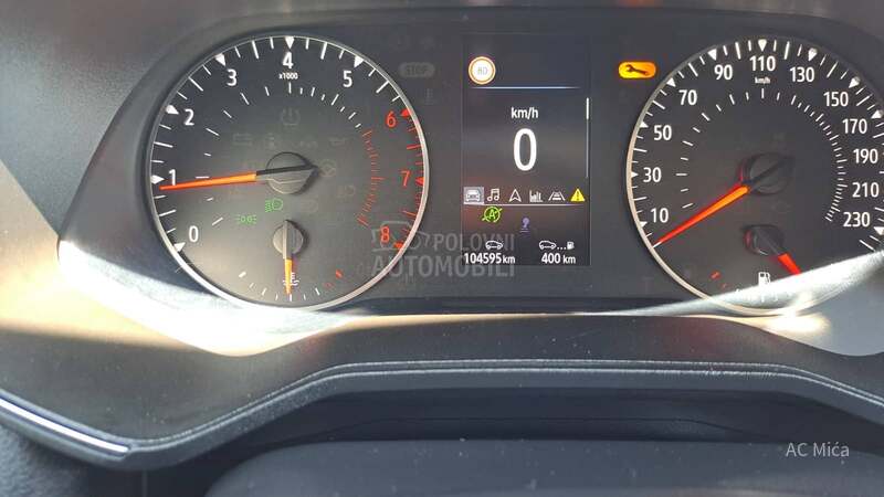 Renault Clio 1.0 TCE  NAV LED USB