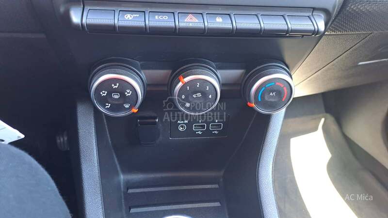 Renault Clio 1.0 TCE  NAV LED USB