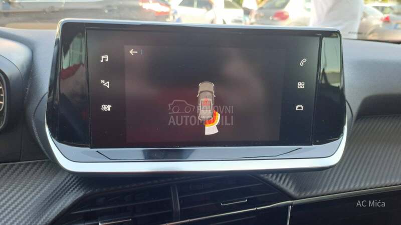 Peugeot 2008 1.2 NAV LED 79000