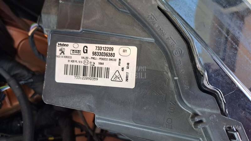 Peugeot 2008 1.2 NAV LED 79000