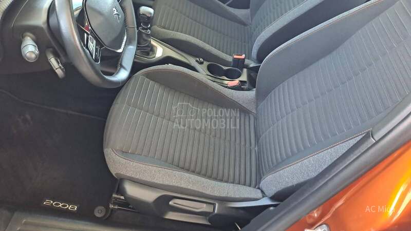 Peugeot 2008 1.2 NAV LED 79000