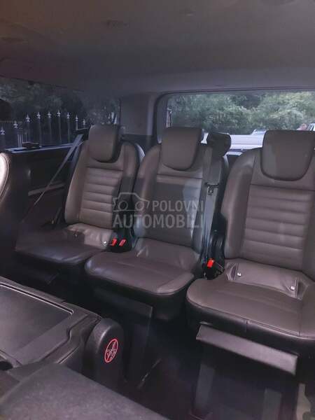 Ford Tourneo Custom 