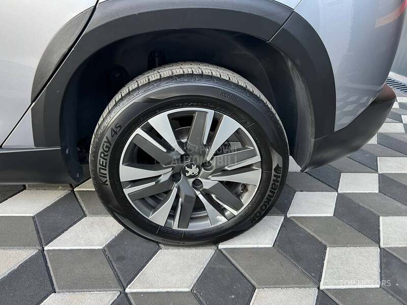 Peugeot 2008 ALLURE Z.LANAC 8mm